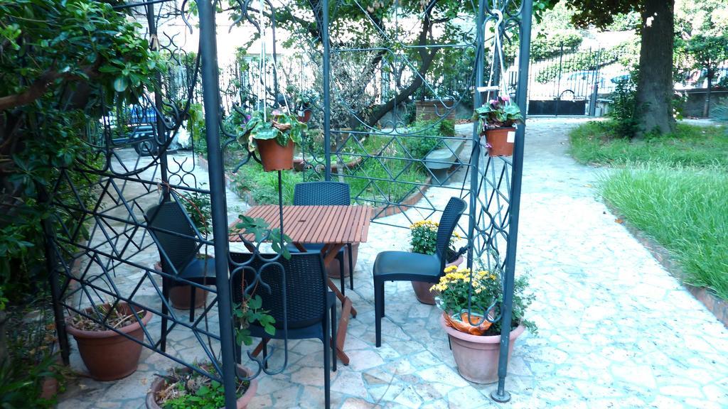 Un Giardino A Due Passi Dal Mare Lejlighed La Spezia Værelse billede